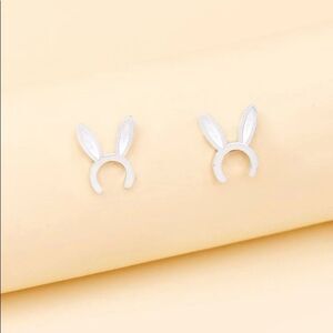 𝅺Dainty Silver Rabbit Ear Stud Earrings